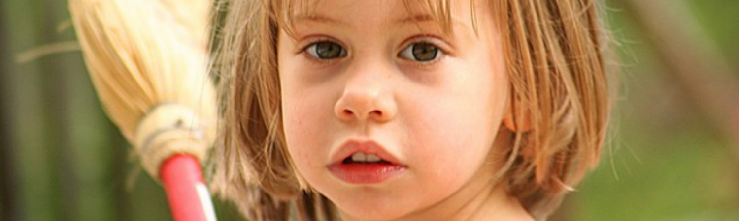 L'enfant qui frappe